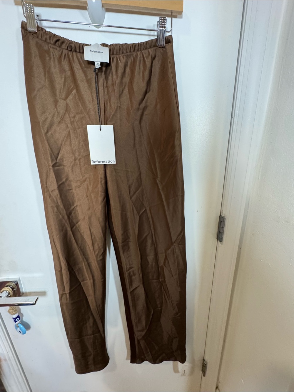 NWT reformation Gale pants in pinecone / size XS - Picture 5 of 6